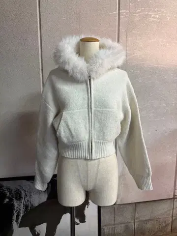 스나이델 퍼 니트 후디 아이보리