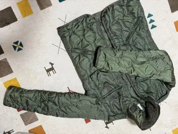 AVIREX 퀼팅 자켓 그린