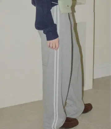 더블 레이스 스웨트 팬츠 / 더블 레이스 스웨트 팬츠