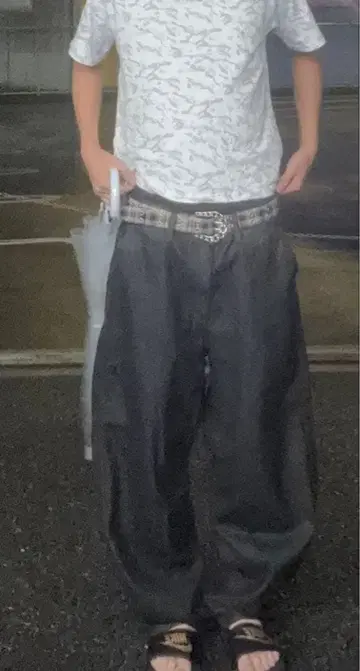 와이드 테이퍼드 청바지