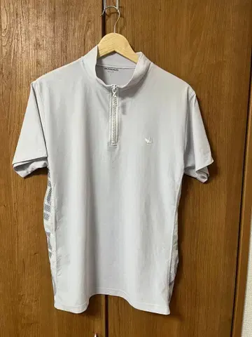 1PIU1UGUALE3 하프 지퍼 셔츠 WHITE 사이즈: L