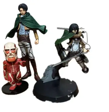 진격의 거인 피규어 묶음 판매