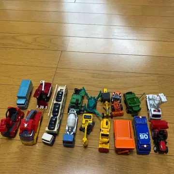 토미카 작업용 자동차 묶음 판매 17대 세트