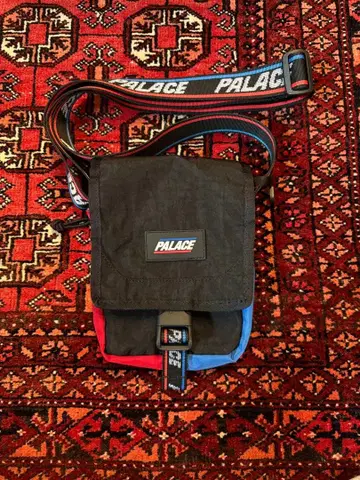 PALACE 팔라스 숄더백