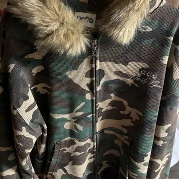 9090 카모 패턴 퍼 후드티