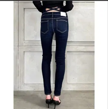 GYDA 백 크로스 스키니 데님