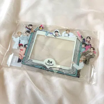 JO1 in Wonderland 사진 프레임