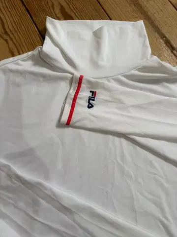 FILA 터틀넥 긴팔 셔츠 화이트