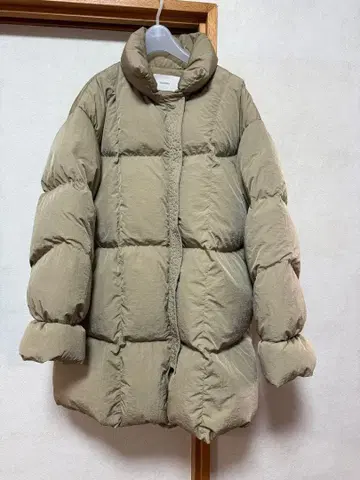 TODAYFUL 스탠드 카라 다운 자켓 베이지