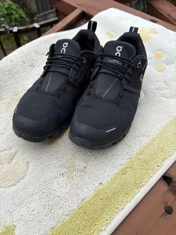 ON 온 waterproof 워터프루프 인기 색상 블랙