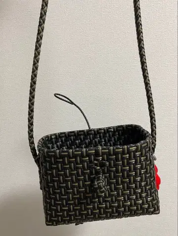 MEKEARISA 메케아리 헬로백 핸섬골드