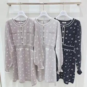 evelyn 로고 니트 OP 블랙 모노그램 원피스