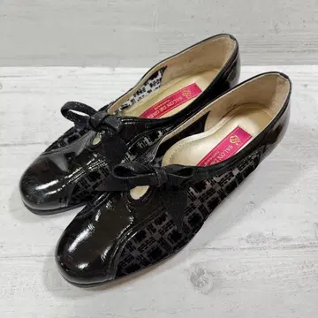 SALON DE GRES 블랙 리본 포함 펌프스 EEE 23.5cm