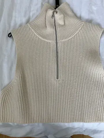 TODAYFUL 아이보리 하이넥 니트 베스트