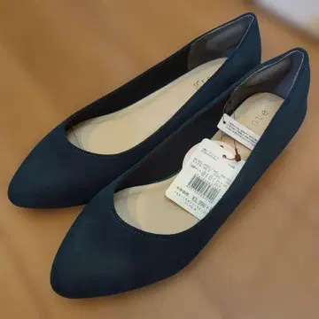 미사용 새상품 인힐 펌프스 23.5cm 다크 그린