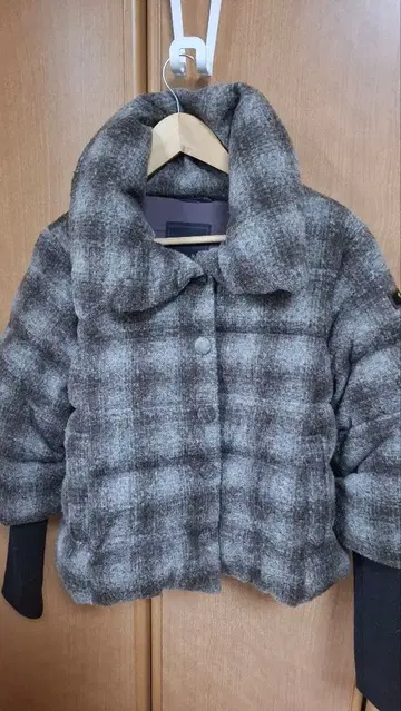 TATRAS 체크 무늬 다운 자켓 S 사이즈