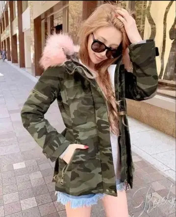 새상품급 Rady 카모 패턴 다운 자켓 퍼 포함