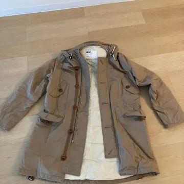 MHL. 후드 부착 베이지 모즈 코트 다운
