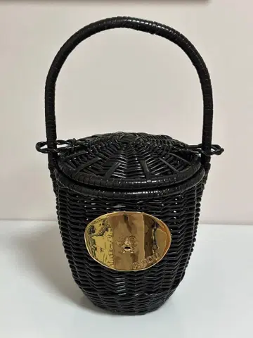 PATOU 위카 버킷백 블랙