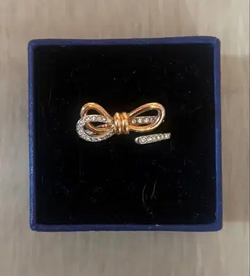 SWAROVSKI Lifelong Bow 반지 58