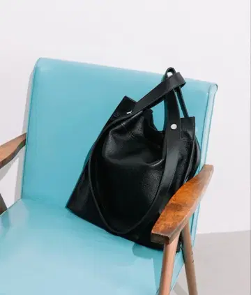 BEAURE [뷰레] 카우 가죽 2 디자인 핸들 얇은 바닥 A4 토트