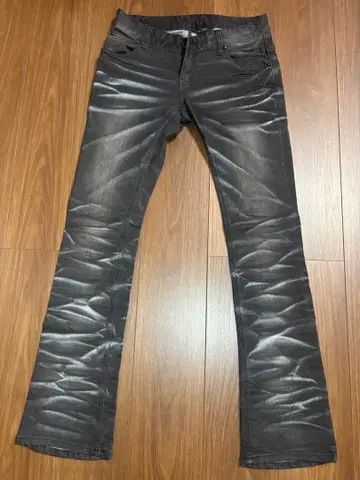 WILD PARTY 라메 가공 부츠컷 데님 사이즈 1