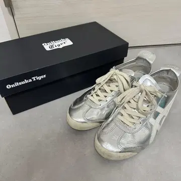 오니츠카타이거 멕시코66 실버 24.0cm