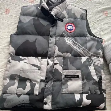 CANADA GOOSE 카모플라쥬 그레이 베스트 M