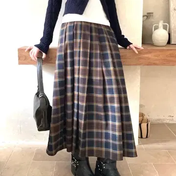 새상품 택 포함 M 체크 플리츠 롱 스커트 인기 가을/겨울 브라운