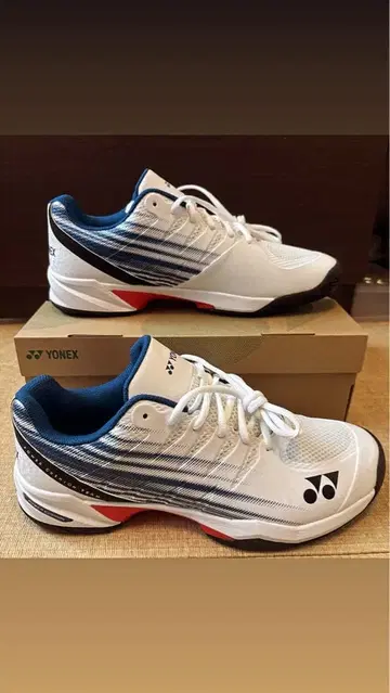 [ 거의 미사용 YONEX 테니스화 29.0cm 화이트/블루 ]