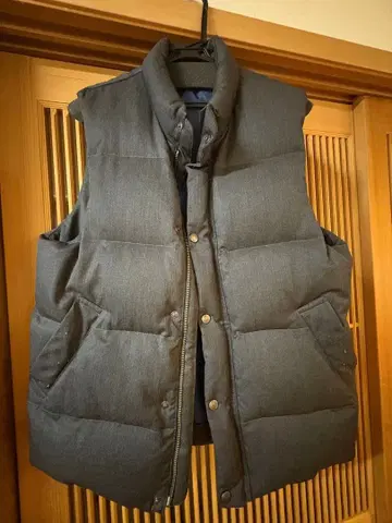 Gloster 그레이 다운 베스트 L