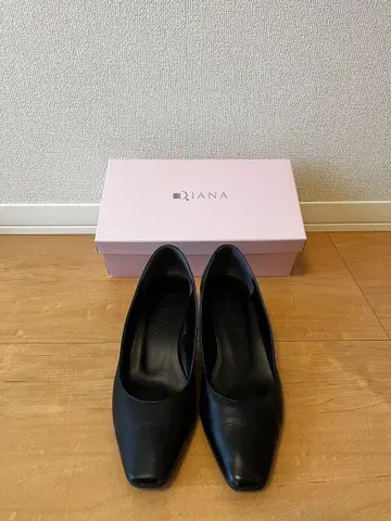 DIANA 블랙 스퀘어토 펌프스