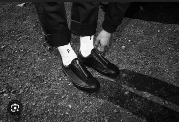 Vans 블랙 지퍼 스니커즈 former