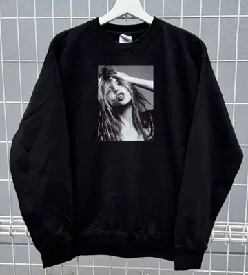 케이트 모스 kate Moss 헝클어진 머리 트레이닝복 맨투맨