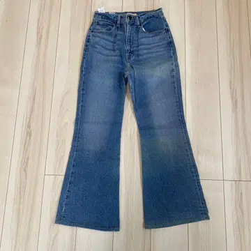 리바이스 27인치 플레어 데님 팬츠 하이웨스트