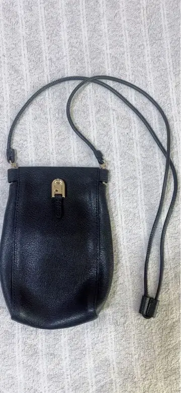 FURLA 블랙 가죽 숄더백 스마트폰 숄더 미니