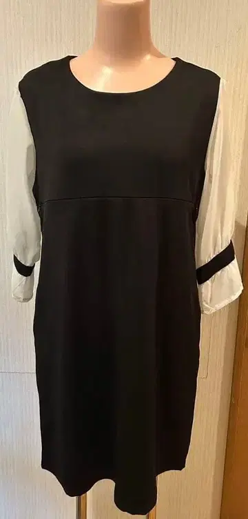 프릴 긴팔 원피스 블랙/화이트