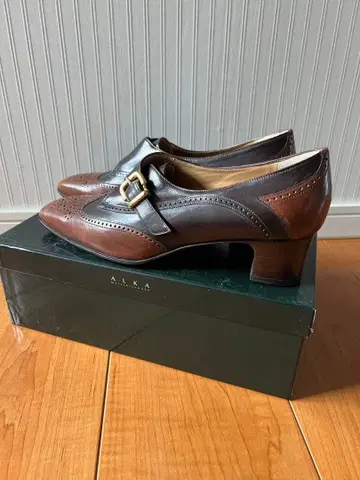 아르카 버클 달린 로우힐 이탈리아제 37