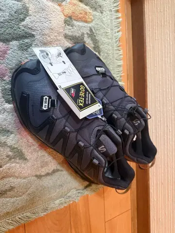 XA PRO 3D v8 GTX WIDE 28 EEE