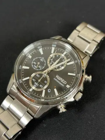 세이코 와이어드 크로노그래프 쿼츠 가동 중