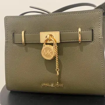 새상품급 마이클코어스 크로스 바디 Hamilton 스몰 올리브