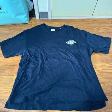 H.R MARKET 네이비 T셔츠 사이즈 4