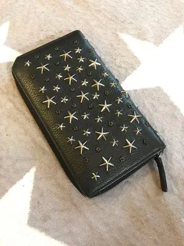 JIMMY CHOO 세 종류 스타 스터드 장지갑