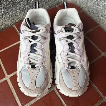 FILA 스니커즈 화이트/그레이/라벤더 레어 컬러 24.0cm