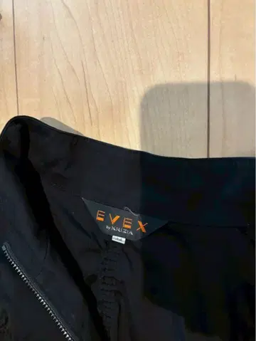 EVEX by KAZZIA 블랙 슬리브리스 자켓