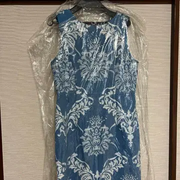 꽃무늬 슬리브리스 원피스 파랑