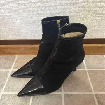 지미 추 KIX 65 블랙 부티