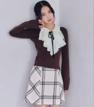 스나이델 Sustainable 로빙 체크 미니 스커트 IVR