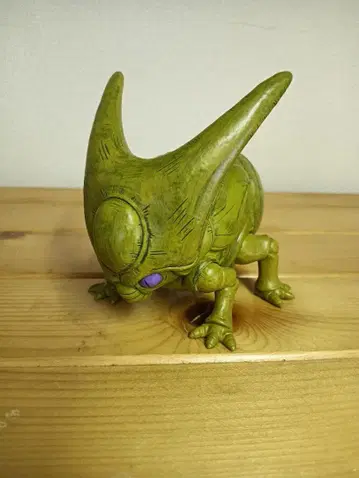 셀의 유충 피규어 드래곤볼 아라이 지마 특전 zeem