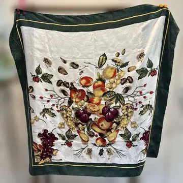 후르츠 패턴 스카프 90cm x 90cm